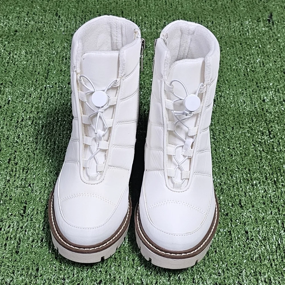 BLONDO | DAISY WATERPROOF LUG SOLE BOOTS- NWOT!